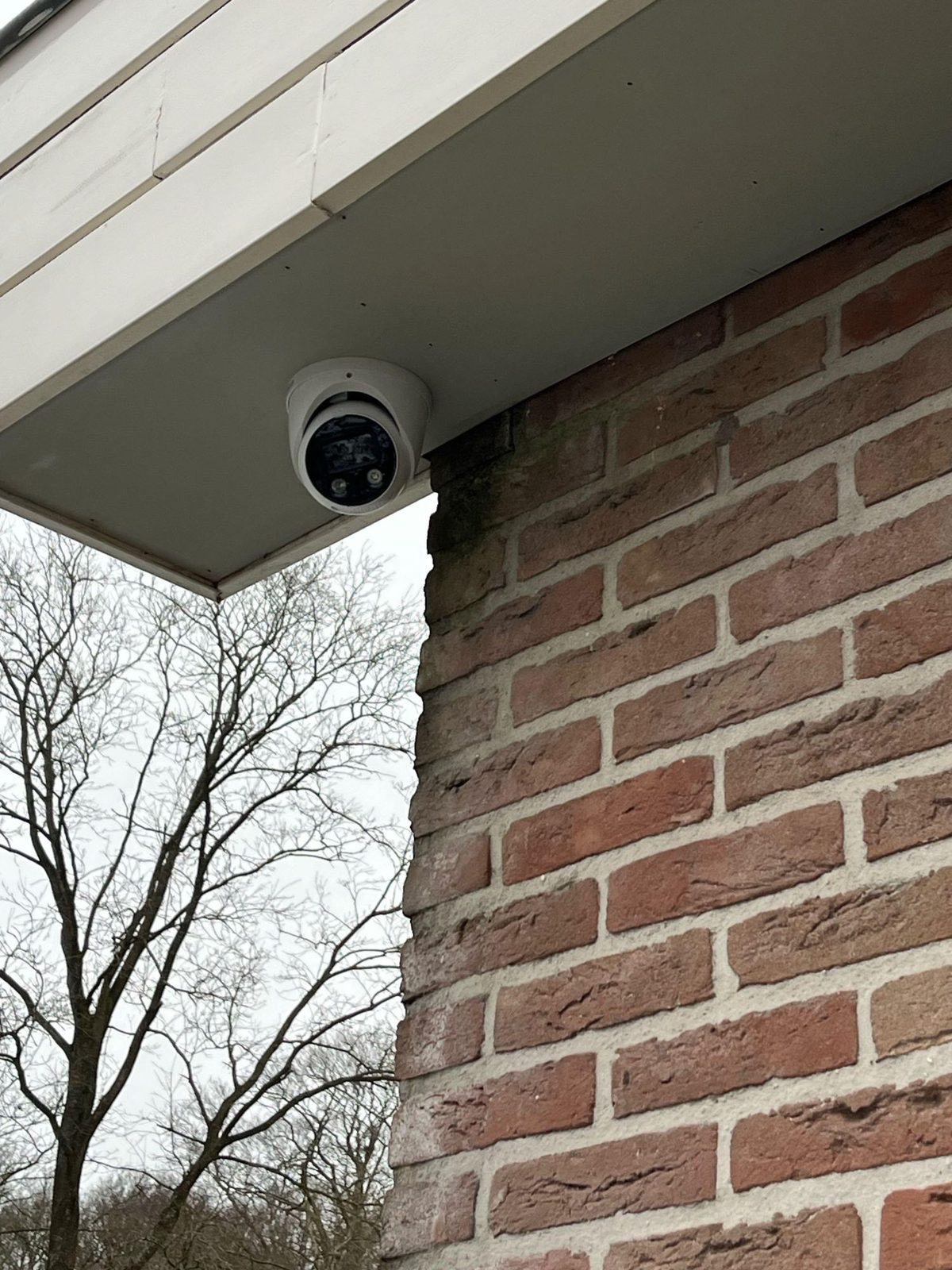 Camera strak tegen het boeideel gemonteerd