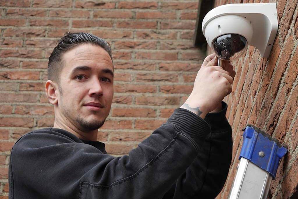 Dave, Monteur